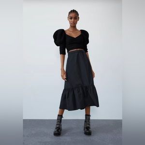NWOT ZARA PUFF SLEEVE CROPPED TOP